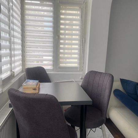 Carlitos Apt Râmnicu Vâlcea Екстериор снимка